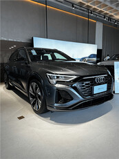 Audi Q8 E-Tron ELÉTRICO PERFORMANCE BLACK QUATTRO