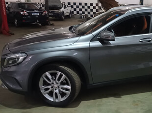 Mercedes-Benz Classe GLA 1.6 Advance Turbo Flex 5p