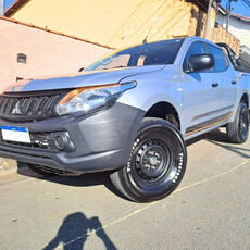 Mitsubishi L200 2.4 Triton Sport Gl Cab. Dupla 4x4 4p