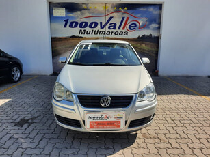 Volkswagen Polo Sedan Comfortline 1.6 8V I-Motion (Flex) (Aut)