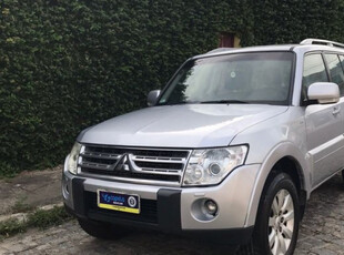 MITSUBISHI PAJERO FULL 2009