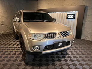 PAJERO DAKAR 3.2 HPE 4X4 7 LUGARES 16V TURBO INTERCOOLER DIESEL 4P AUTOMATICO 2013