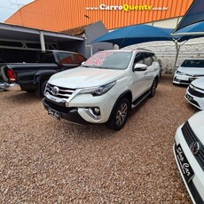 TOYOTA HILUX SW4 SRX 4X4 2.8 TDI 16V DIES. AUT. BRANCO 2017 2.8 DIESEL em Rondonópolis e Sinop