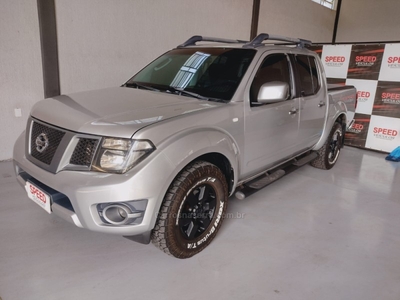FRONTIER 2.5 SV ATTACK 4X4 CD TURBO ELETRONIC DIESEL 4P MANUAL 2015
