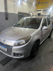 Renault Sandero 1.0 16v Expression Hi-flex 5p