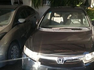 Honda Civic preto