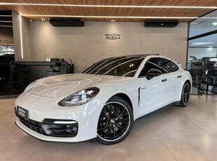 PORSCHE PANAMERA 4