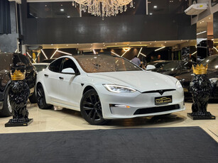 Tesla Model S Elétrico Plaid
