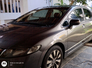 Honda Civic 1.8 Lxl Flex 4p