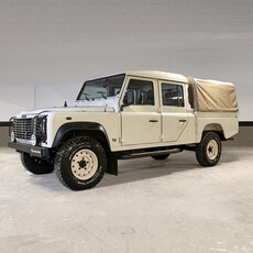 Land Rover Defender 130