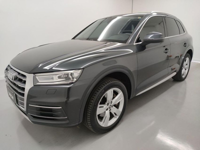 Audi Q5 AUDI