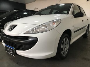 Peugeot 207 Hatch X-Line 1.4 8V (flex) (4 p.)