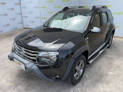 DUSTER Preto 2014