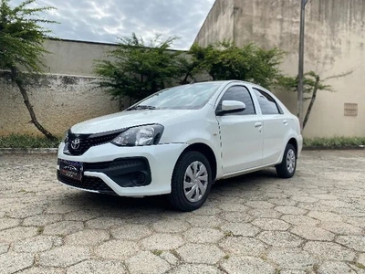 Etios X Sedan 1.5 2019 (Cor branco pérola, muito novo + Cambio 6 marcha)