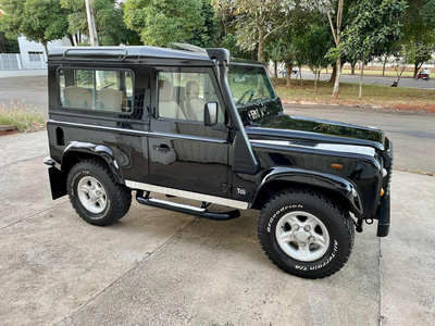 Land Rover Defender 2.5 90 Csw Turbo 3p