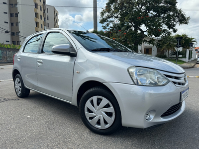 Toyota Etios 1.5 16v Xs 4p