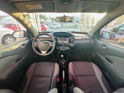 Toyota Etios Sedan X 1.5 (Flex) 2014