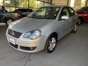 Volkswagen Polo Sedan Comfortline 1.6 8V (Flex) 2011