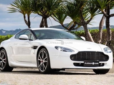 ASTON MARTIN VANTAGE