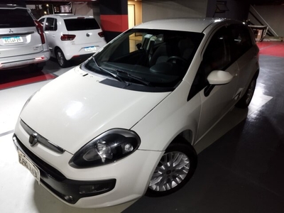 Fiat Punto Essence 1.6 16V (Flex) 2014