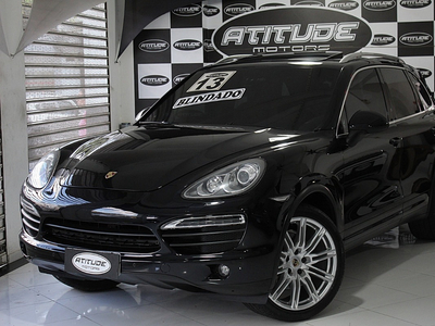 Porsche Cayenne 4.8 V8 S 5p