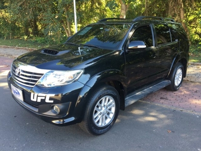 Toyota SW4 SRV 3.0 TDI 4X4 (5 Lugares) 2013