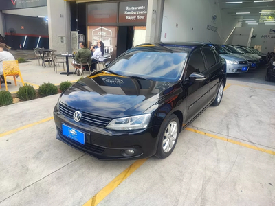 Volkswagen Jetta 2.0 Comfortline Flex 4p Manual