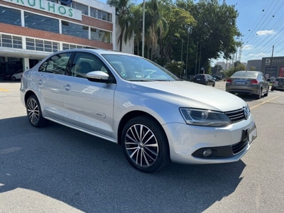 Volkswagen Jetta 2.0 TSI Highline DSG 2012