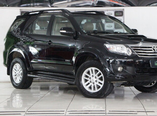 TOYOTA HILUX SW4 2015