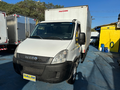 Iveco 35s14 Ano 2017 Bau Sider