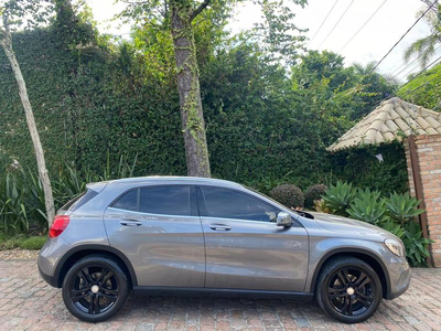 Mercedes-Benz Classe GLA Gla250