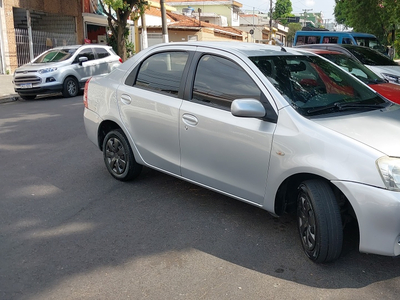 Toyota Etios 1.5 16v Xls 5p