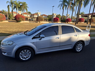 Fiat Linea 1.8 16v Hlx Flex Dualogic 4p