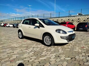 Fiat Punto Essence 1.6 16V (Flex) 2016