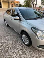 Nissan Versa 1.0 12v Conforto 4p