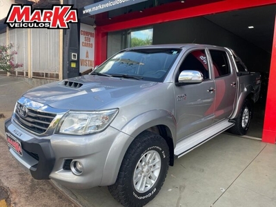 Toyota Hilux Cabine Dupla Hilux 3.0 TDI 4x4 CD SRV Top (Aut) 2015