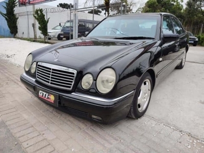 MERCEDES-BENZ E 320