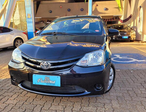 Toyota Etios Hatch X 1.3 M/t