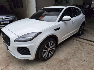 Jaguar E-PACE 2.0 P300 R-Dynamic SE 4WD 2018