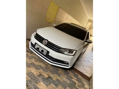 Volkswagen Jetta 2.0 TSI Highline DSG 2016