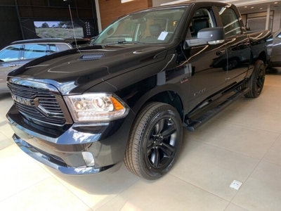 RAM Classic 5.7 V8 Laramie Night Edition 4WD 2023