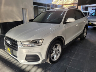 Audi Q3 1.4 Tfsi Ambiente S-tronic 5p