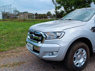 Ford Ranger 3.2 Limited Cab. Dupla 4x4 Aut. 4p