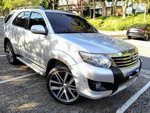 Hilux SW4 AUTOMÁTICA-LINDA, REVISADA.