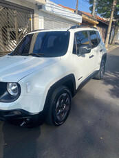 Jeep Renegade 1.8 Flex Aut. 5p