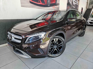 Mercedes-Benz Classe GLA 1.6 Vision Black Edition Turbo 5p