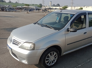 Renault Logan 1.6 Expression Hi-torque 4p