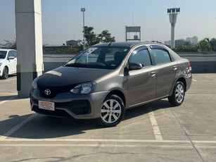 Toyota Etios 1.5 X PLUS SEDAN 16V