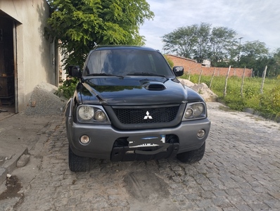 Mitsubishi L200 2.5 Outdoor Hpe Cab. Dupla 4x4 4p