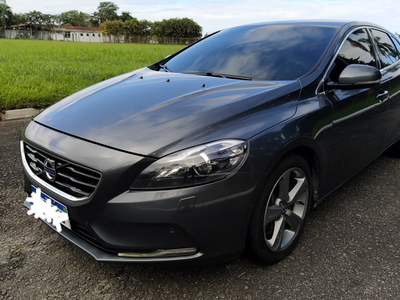 Volvo V40 2.0 T4 Dynamic Aut. 5p